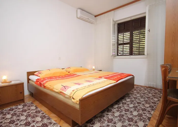 With A Parking Space - 6778 Gostinjska kuća Makarska