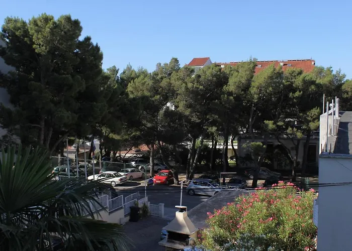 Gostinjska kuća With A Parking Space - 6778 3*